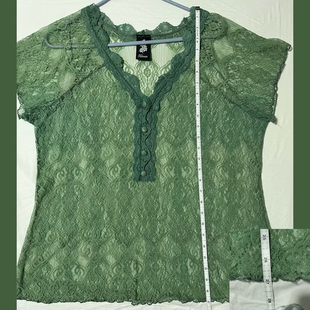 Tuberose* Beautiful Lace Blouse - Picture 6 of 6